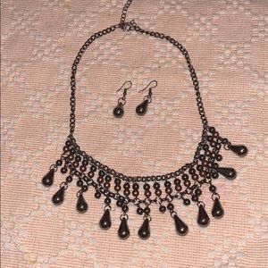 2 set of necklaces with earrings
